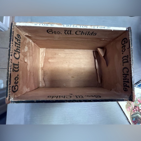 Vintage George W Child's Wooden Cigar Box 2 for 5¢ Factory 117 S.C. Collectors‎ - Picture 4 of 16